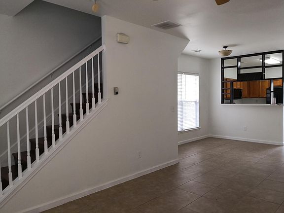 2nd image of 1549 Cove Creek Cir