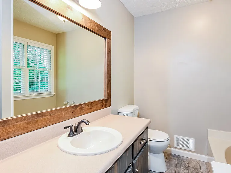 503 Brooksdale Dr — Photo 11