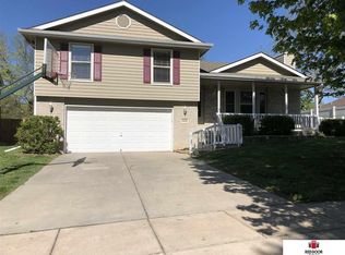 7409 Collister Rd, Lincoln, NE 68516