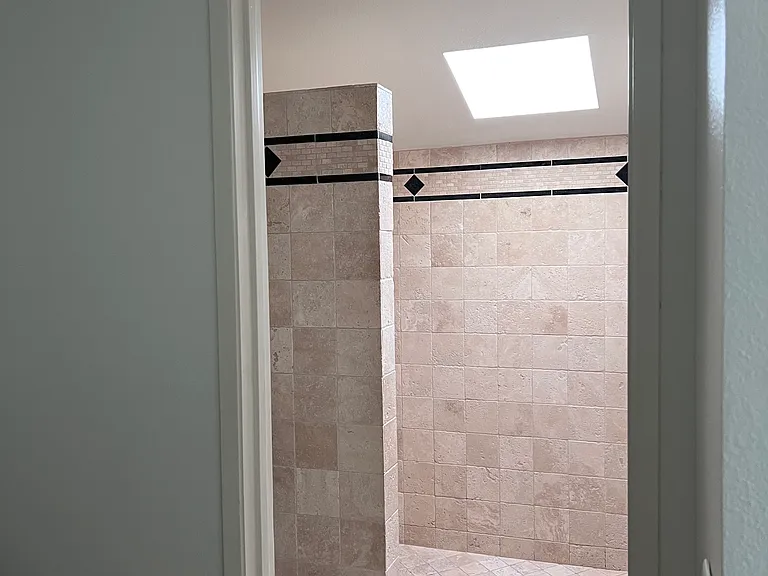 18 Eastlake — Photo 12