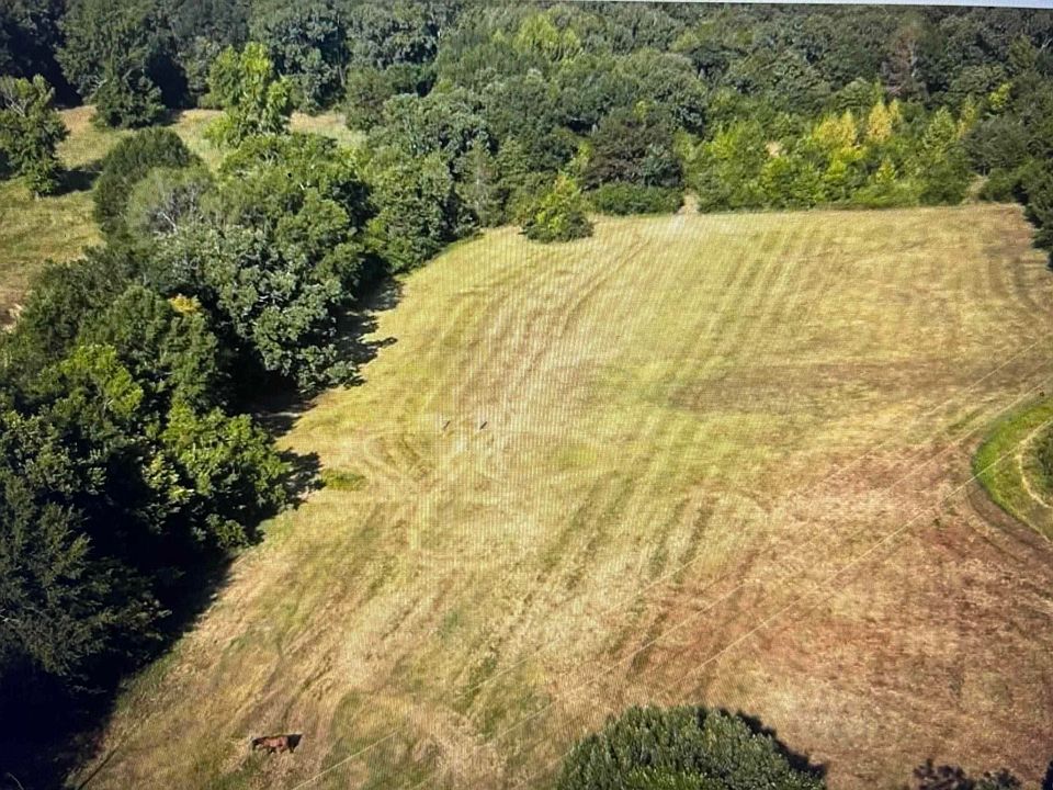 1st image of 711 Twin Dikes Rd