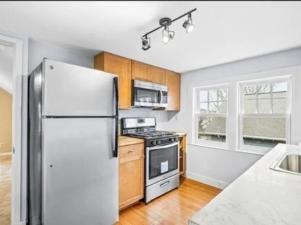 120 Walden St #3, Cambridge, MA 02140