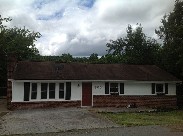 1st image of 305 Morelock St
