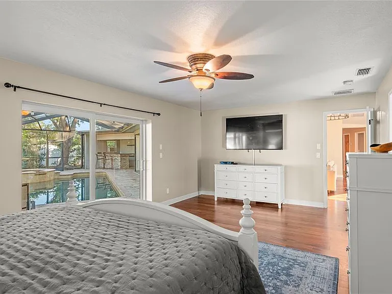 10285 Barry Dr — Photo 11