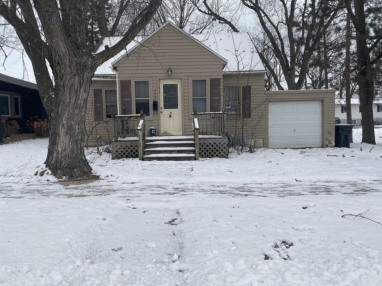 524 Vine St, Wisconsin Dells, WI 53965 Zillow
