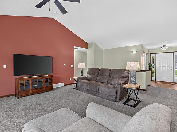 4th image of 2803 Pendleton Dr