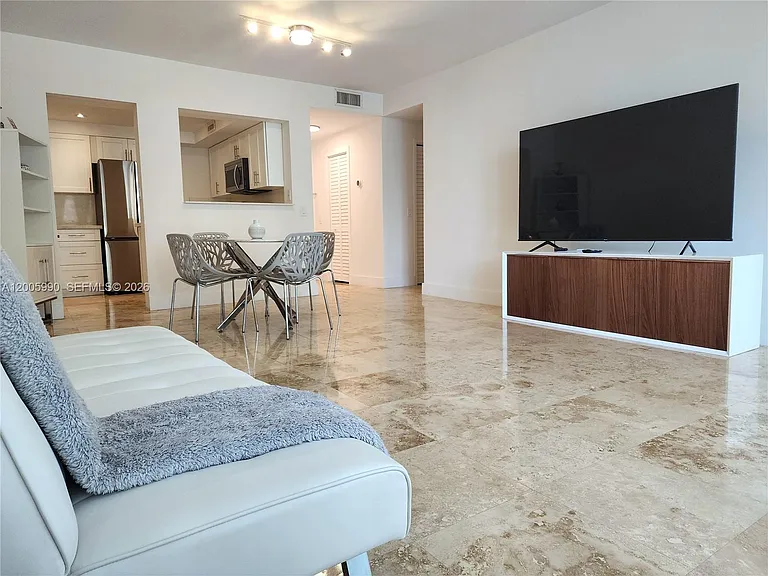 3505 S Ocean Dr #209 — Photo 6