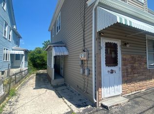 15 W High St, Coaldale, PA 18218