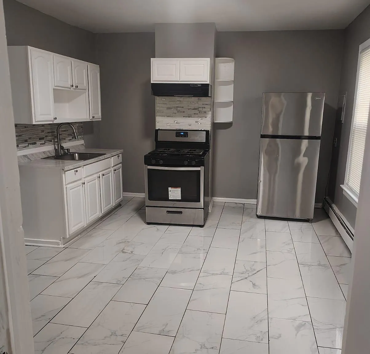 2 bed, 937 sqft, $1,650 — Photo 3