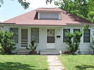 402 N Oak St, Sweeny, TX 77480