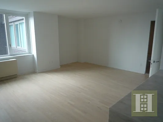 Rented by Halstead Real Estate | media 4