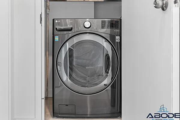 Rented by ABODE NYC LLC | media 9