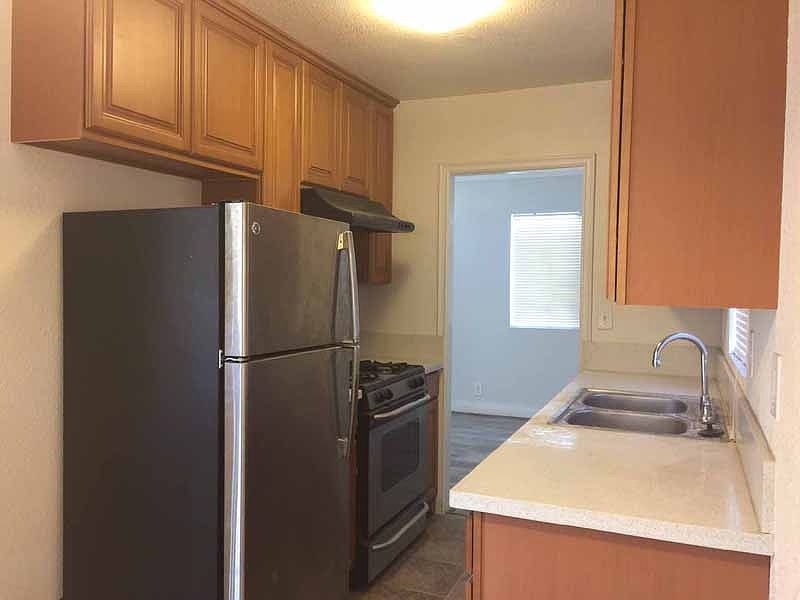 1st image of 2818 Jeffries Ave