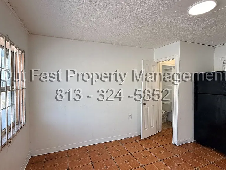 9718 N Nebraska Ave #3 — Photo 4
