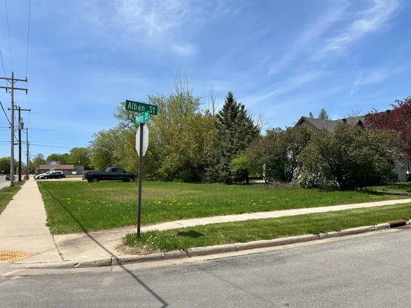 210 W Phillip St, Rhinelander, WI 54501