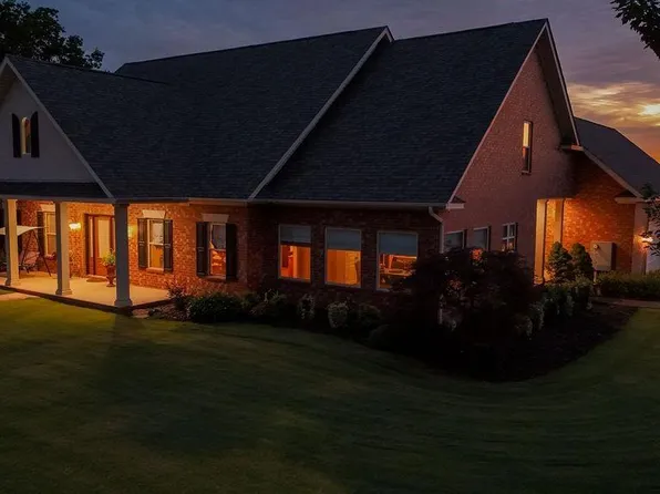 4301 Woodcrest Dr, Jonesboro, AR 72404