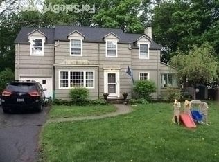 322 Lansdowne Rd, Syracuse, NY 13214