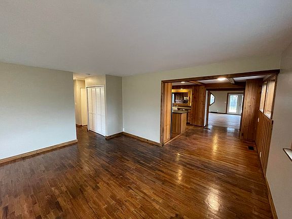 5th image of 5480 Wellesley Dr