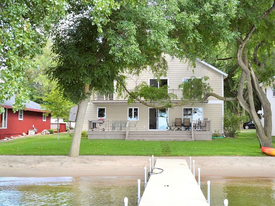 1st image of 1305 Brooks Ln