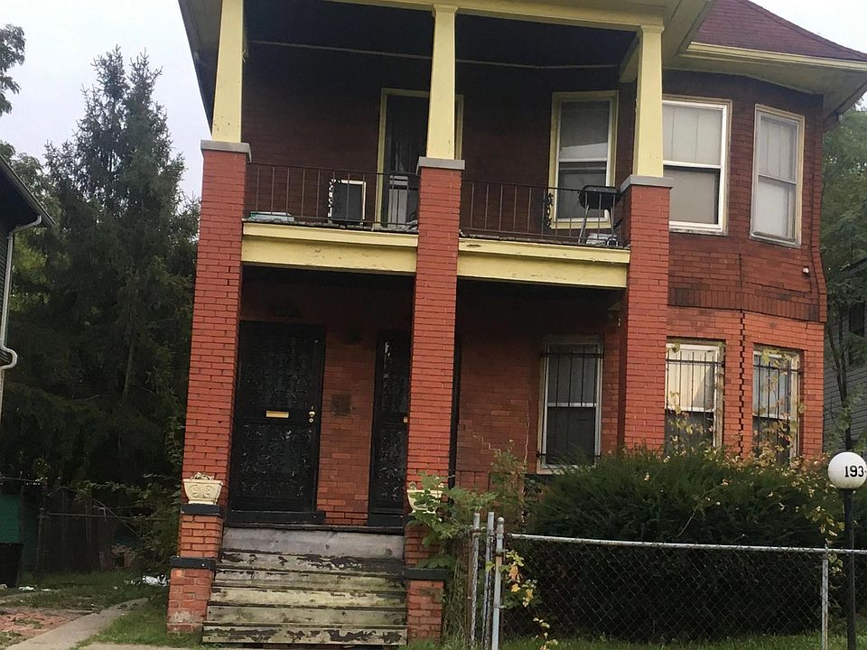 1st image of 193 W Buena Vista St