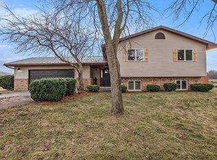 712 Wetters Rd, Kawkawlin, MI 48631