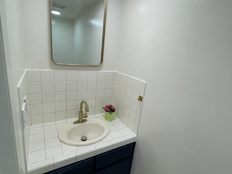 16126 S Ainsworth St #B — Photo 7