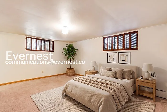 2701 S Fillmore St — Photo 5
