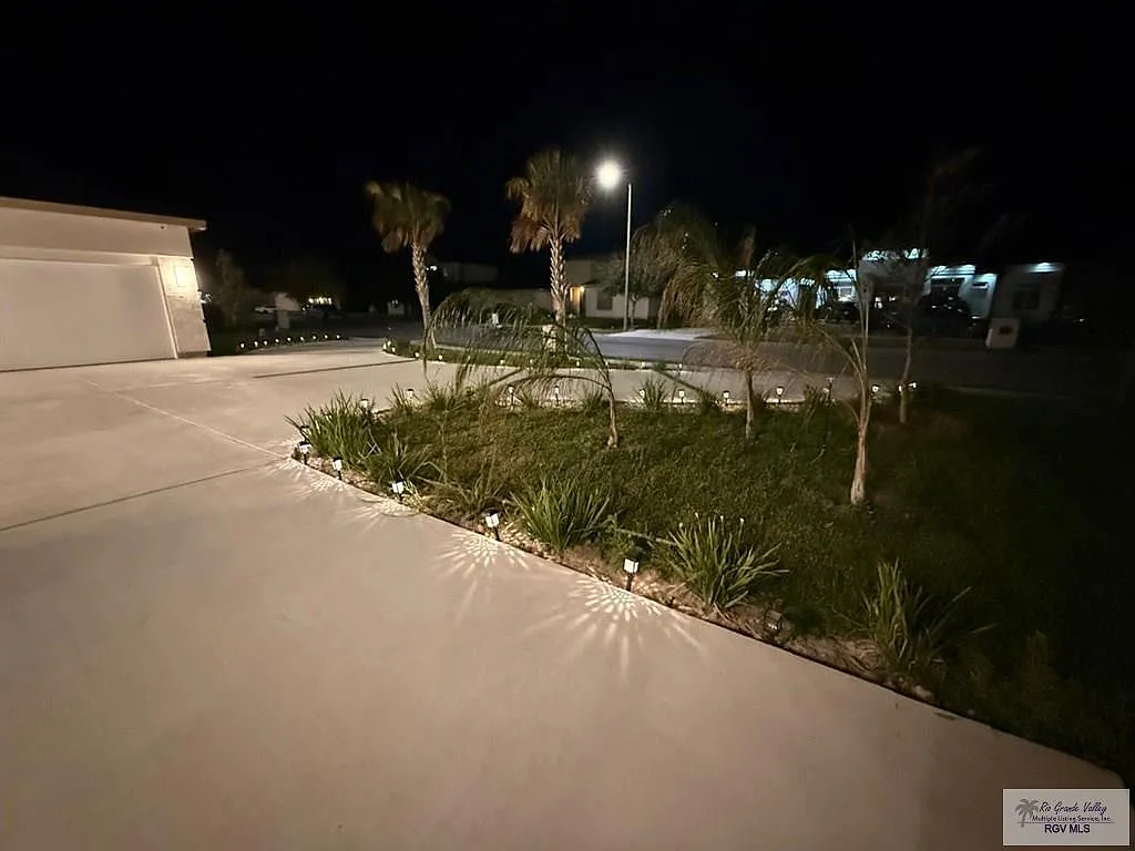 1 bed, 1.0 bath, 275 sqft, $1,000 — Photo 3