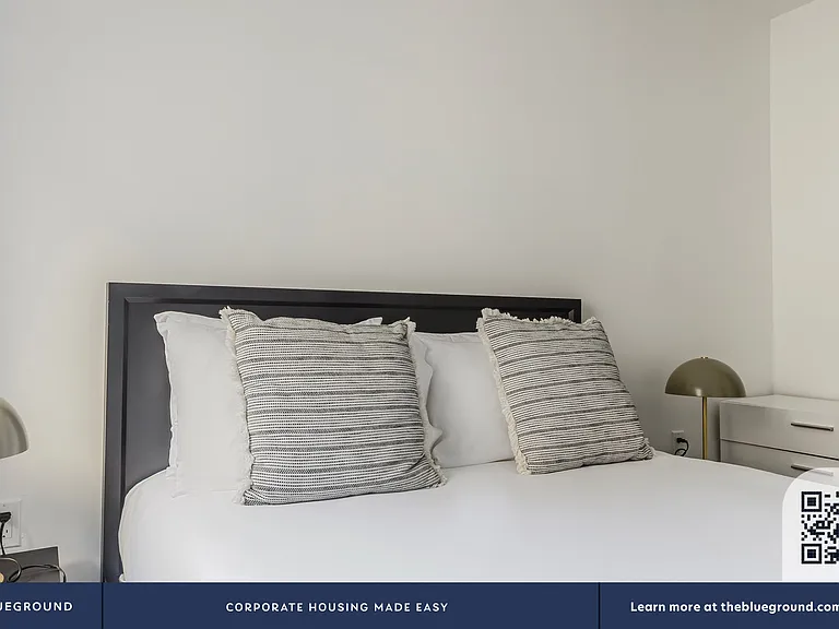 345 W 30th St #6C — Photo 10