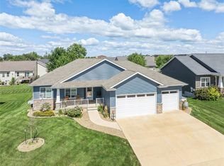 620 Oak Park Cir, Marion, IA 52302