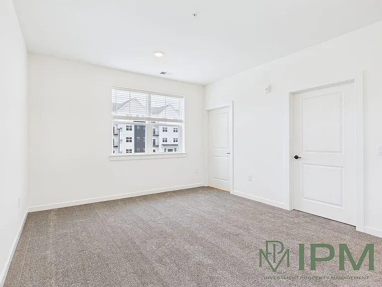 98 Penn Place — Photo 81
