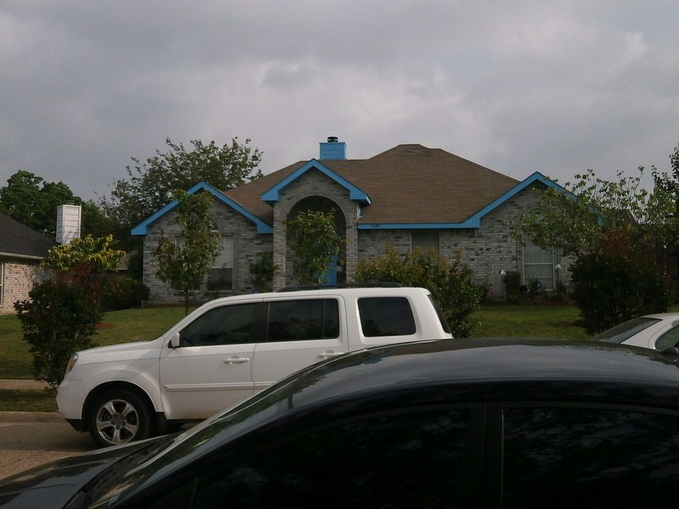 1st image of 1425 Wesley Dr