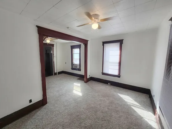 614 Douglas Ave, Des Moines, IA 50313, 614 Douglas Ave APT 1, Des Moines, IA 50313