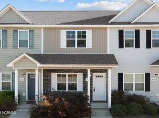 304 Justice Farm Dr, Sneads Ferry, NC 28460
