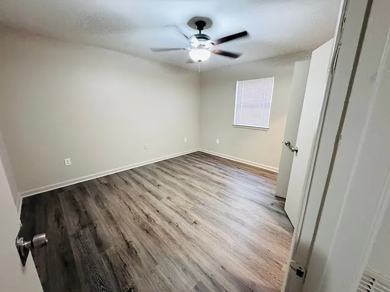 2875 Iowa St — Photo 32