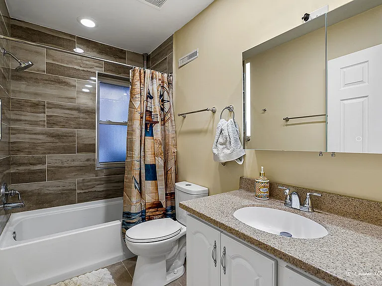 5844 N Lacey Ave — Photo 15