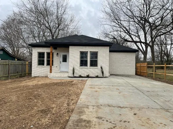 407 E College St, Beebe, AR 72012