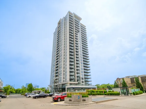 1255 Bayly St #2208, Pickering, ON L1W 0B6