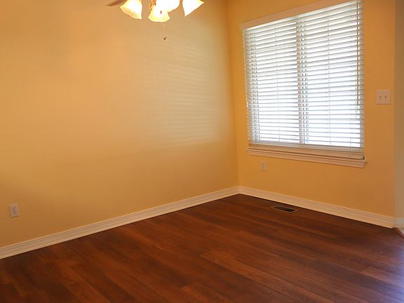 3rd image of 1419 Red Mountain Dr Unit 3
