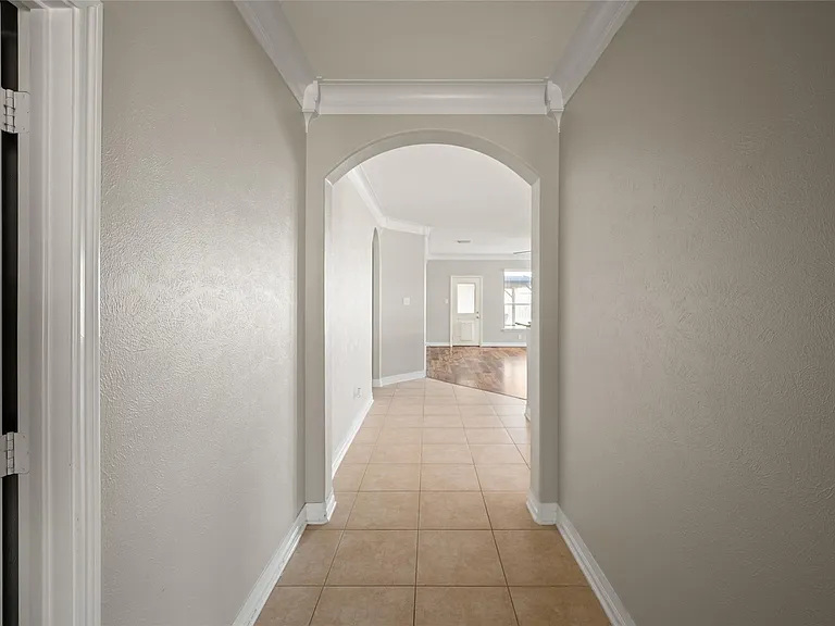 7414 Sabinal Creek Dr — Photo 14