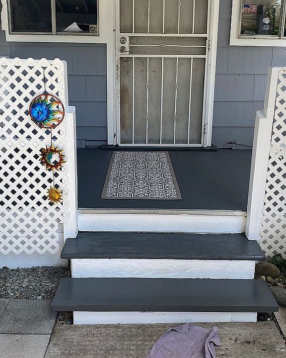 2nd image of 1507 Castro St
