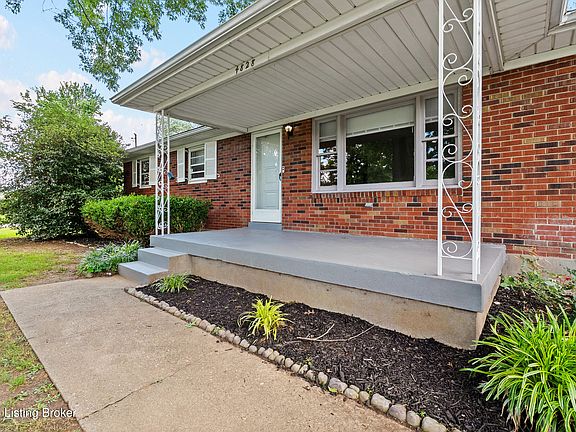 4th image of 4828 Kaufman Ln
