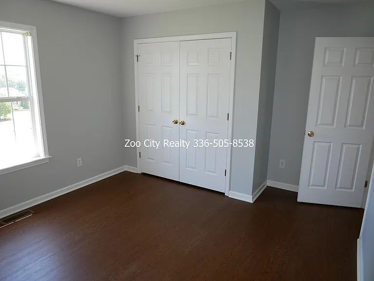 2nd bedroom with large closet