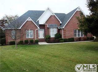 111 Hunters Ct, Tullahoma, TN 37388