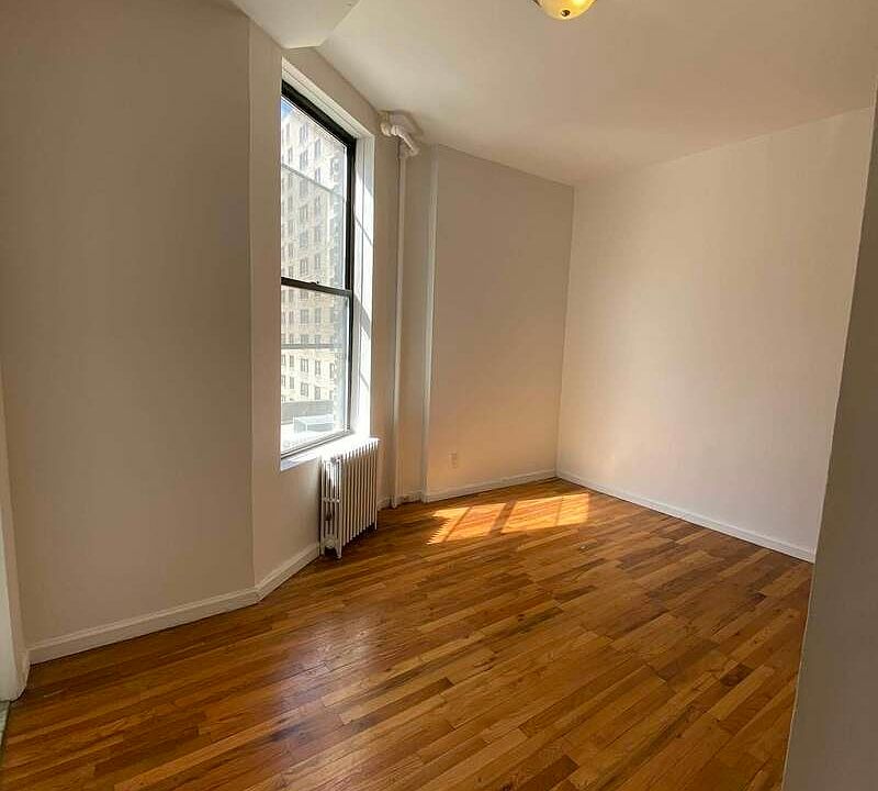 1st image of 245 E 62nd St #13