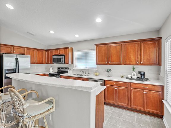 4th image of 1184 NOCHAWAY Drive