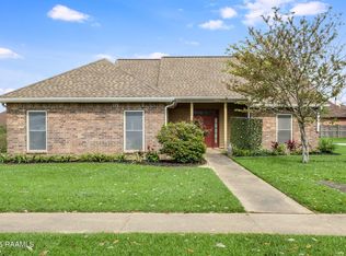 106 Field Crest Pkwy, Youngsville, LA 70592