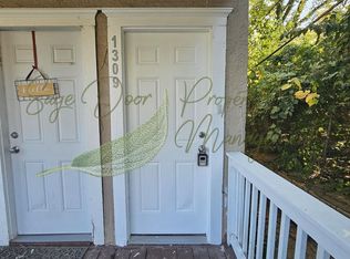 1309 & 1311 E 43rd St, Kansas City, MO 64110