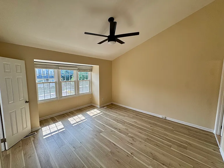 17 Hickory Hill Ct — Photo 6