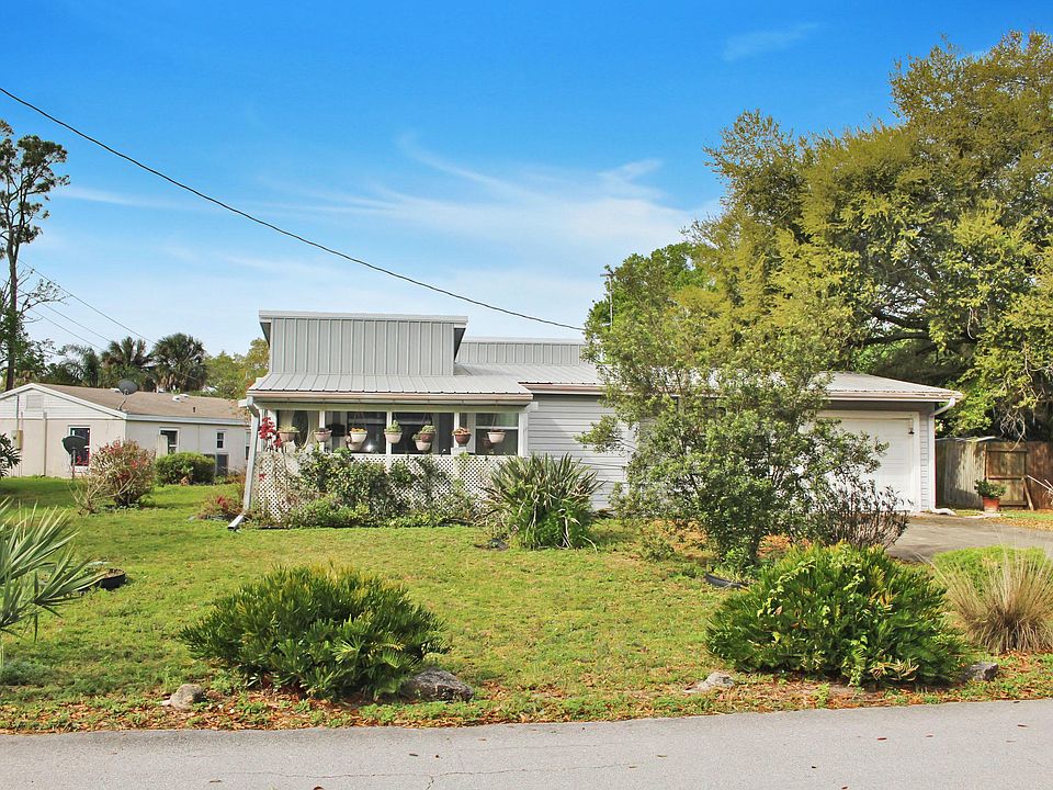 1st image of 748 Garden Ln